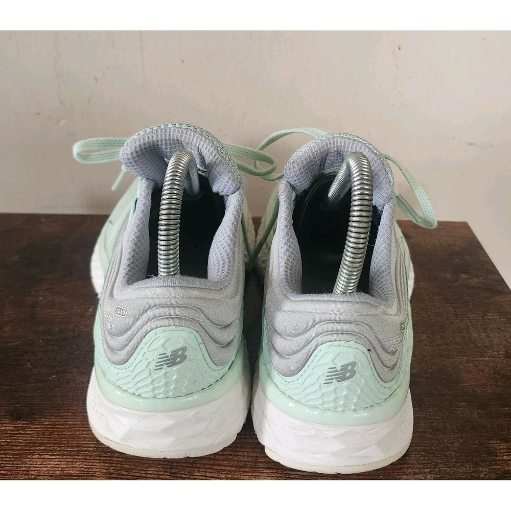 New Balance Womens Size 7.5 B Fresh Foam W1080SW8 Mint Green Running Sneakers - Picture 4 of 5